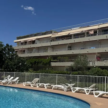 In Tropez, Swimming Pool&parking * Saint-Tropez