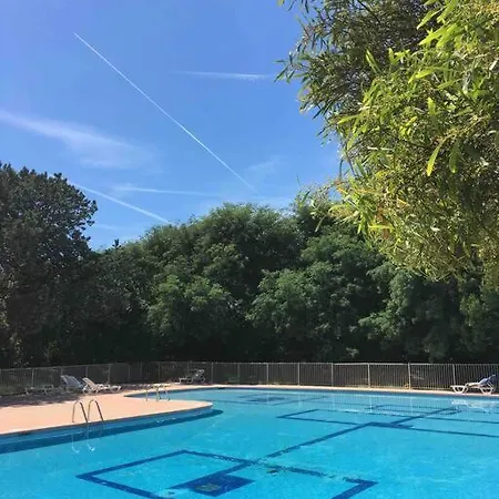 In Tropez, Swimming Pool And Parking Apartment