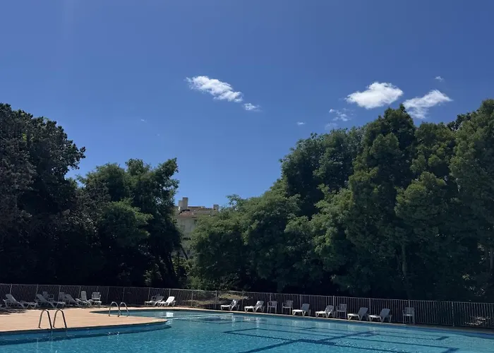 Апартаменти In Tropez, Swimming Pool And Parking